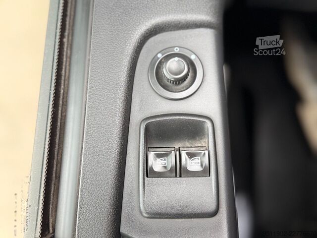 Fourgon tôlé RENAULT Trafic 1.6 DCi Lang Luxe Klima Navi AHK Tempomat