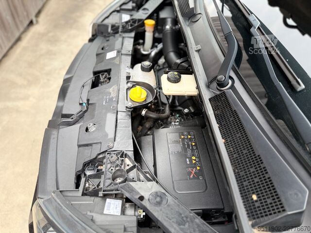 Fourgon tôlé RENAULT Trafic 1.6 DCi Lang Luxe Klima Navi AHK Tempomat