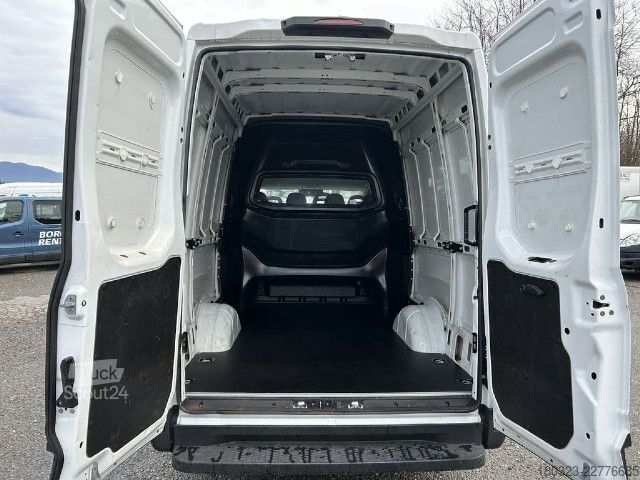 Skåpbil IVECO Iveco Daily 35S16