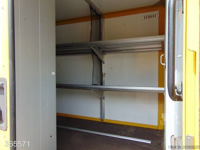 Box van IVECO DAILY 50 C 15 Postkoffer REGALSYSTEM KAMERA