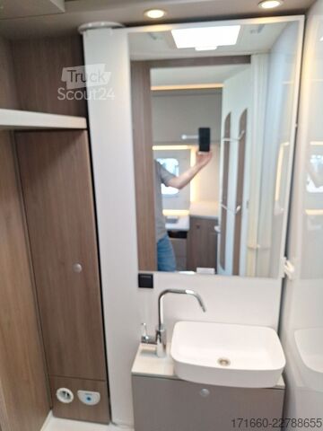 Polointegrovaný obytný vůz CARADO T 338 Markise, Radträger, Safety Paket