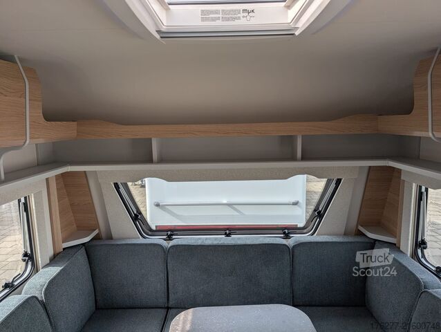 Touring caravan Burstner B66  465 TS