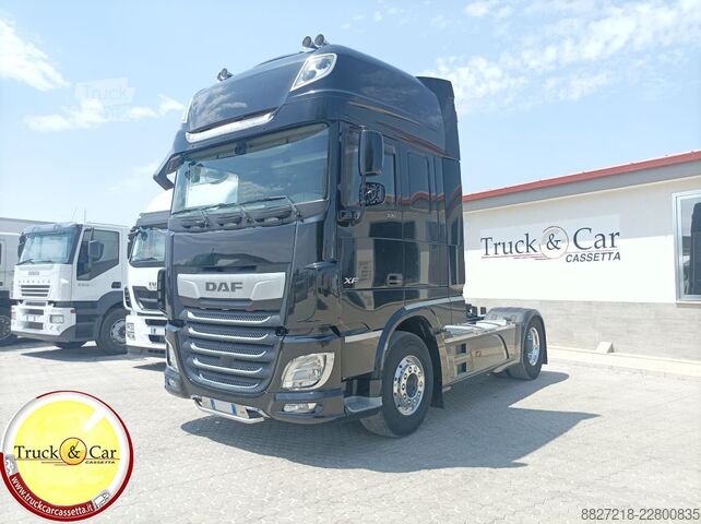 Standard tractor unit DAF XF 530