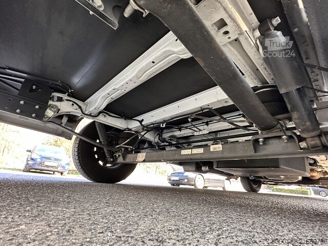 Integrated camper Knaus L!VE I 650 MEG für Familien und Paare