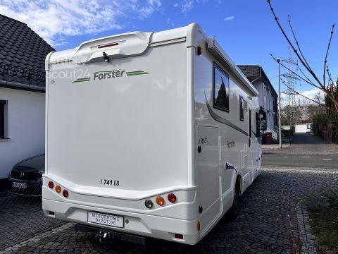 Integrated camper Forster I 741 EB 5 Pers., Hubstützen, Autark
