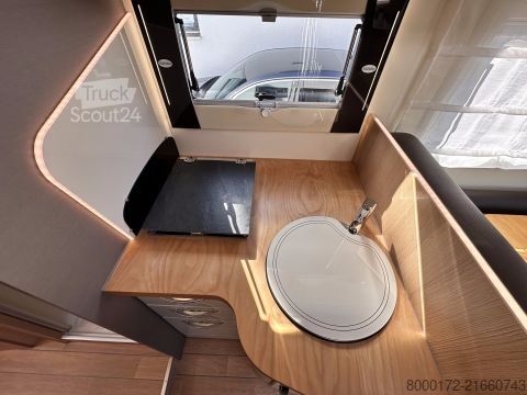 Integrated camper Forster I 741 EB 5 Pers., Hubstützen, Autark