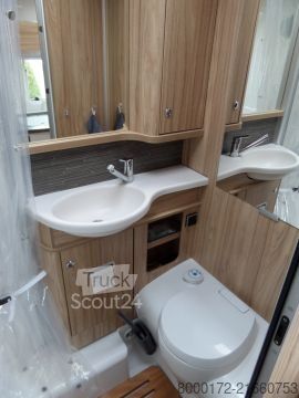 Semi-integrated camper Hymer/Eriba Exsis-t 588 Hubstützen, Lithium