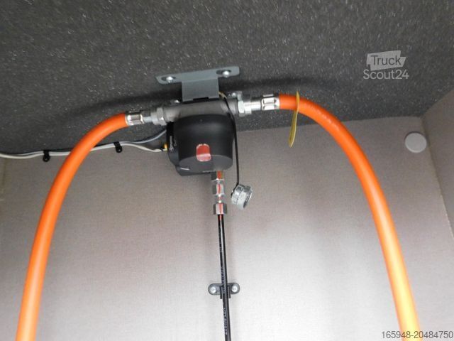 Integraal camper ETRUSCO I 7400 QBC , Autom. TV-Sat , Queensbett ,