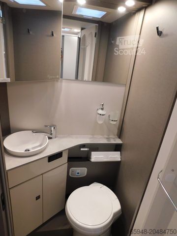 Integraal camper ETRUSCO I 7400 QBC , Autom. TV-Sat , Queensbett ,