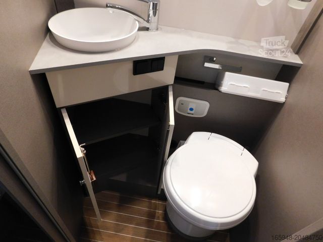 Integraal camper ETRUSCO I 7400 QBC , Autom. TV-Sat , Queensbett ,