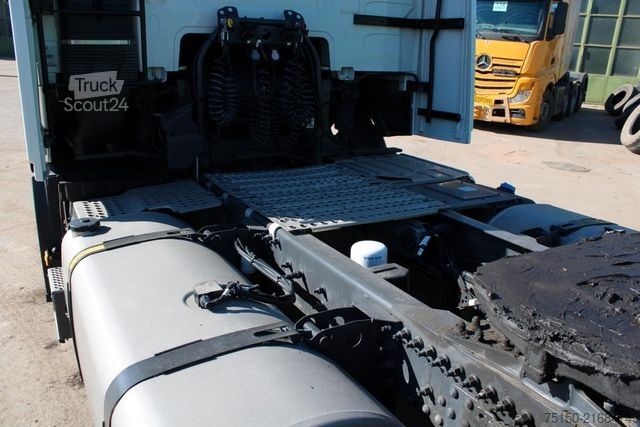 Standard tractor unit VOLVO FH 500 4x2 BL - 2 x Tank - Retarder - Nr.: 609