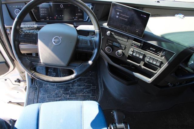 Standard tractor unit VOLVO FH 500 4x2 BL - 2 x Tank - Retarder - Nr.: 609