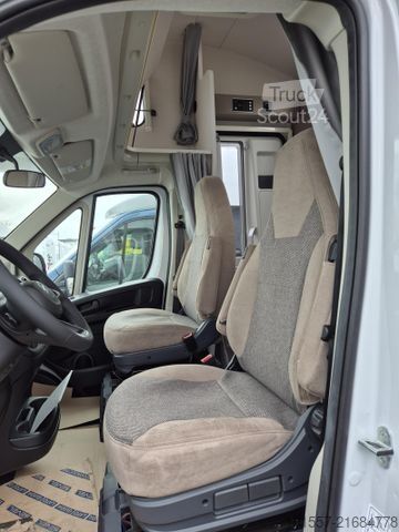 Capucine CARADO pro A 132 Automatik / Isofix / Markise