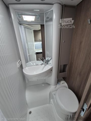 Capucine CARADO pro A 132 Automatik / Isofix / Markise