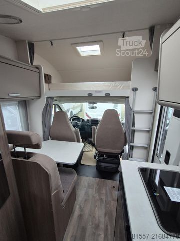 Capucine CARADO pro A 132 Automatik / Isofix / Markise