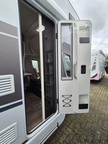 Capucine CARADO pro A 132 Automatik / Isofix / Markise