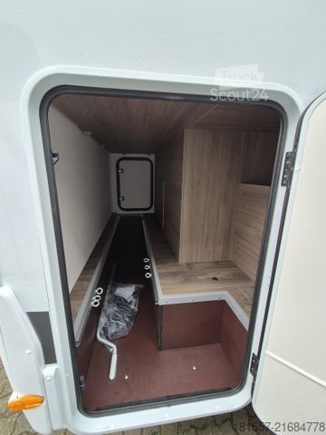 Capucine CARADO pro A 132 Automatik / Isofix / Markise