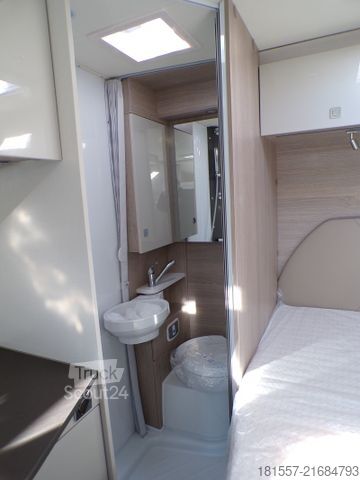 Półzintegrowany kamper BÜRSTNER Lineo T 569 Automatik, Markise, Abw.-Tank beh.