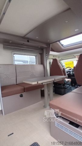 Półzintegrowany kamper BÜRSTNER Lyseo TD 684 G Backofen / SAT-Anlage / Fahrradtr