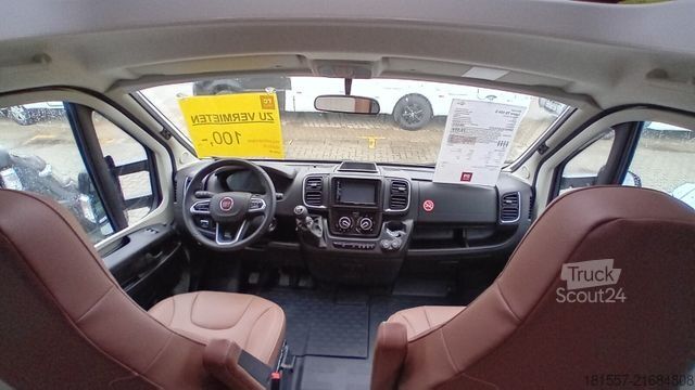 Półzintegrowany kamper BÜRSTNER Lyseo TD 684 G Backofen / SAT-Anlage / Fahrradtr