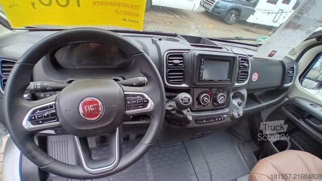 Półzintegrowany kamper BÜRSTNER Lyseo TD 684 G Backofen / SAT-Anlage / Fahrradtr