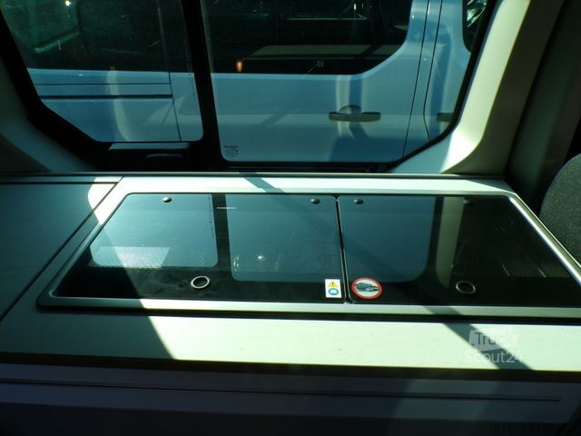 Camping-car BÜRSTNER Playa Limited C 500 170 PS Autom.,Markise,Isofix