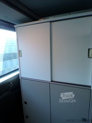 Camping-car BÜRSTNER Playa Limited C 500 170 PS Autom.,Markise,Isofix