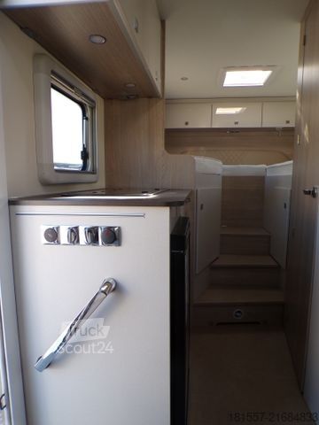 Półzintegrowany kamper BÜRSTNER Lineo T 620 G Isofix, SAT/TV, Markise, Navi