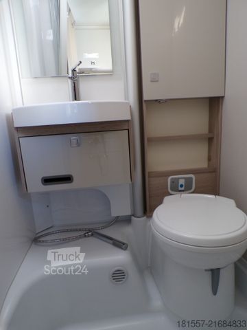 Półzintegrowany kamper BÜRSTNER Lineo T 620 G Isofix, SAT/TV, Markise, Navi