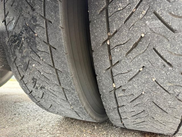 Vakio vetoauto MERCEDES-BENZ Actros 1836 Kipphydraulik StHz 1 Liege TÜV03/26