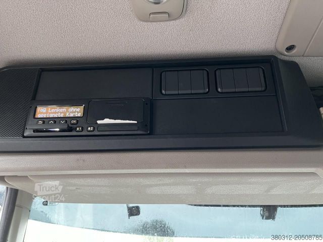 Standardni vlačilec DAF CF 370 FT Flachdach