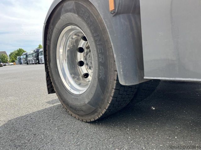 Standarta vilcējs DAF XF 530 FT PXP 4x4 Kipphydraulik