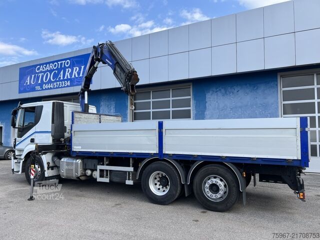 камион с фиксирана каросерия и кран Iveco Stralis 420