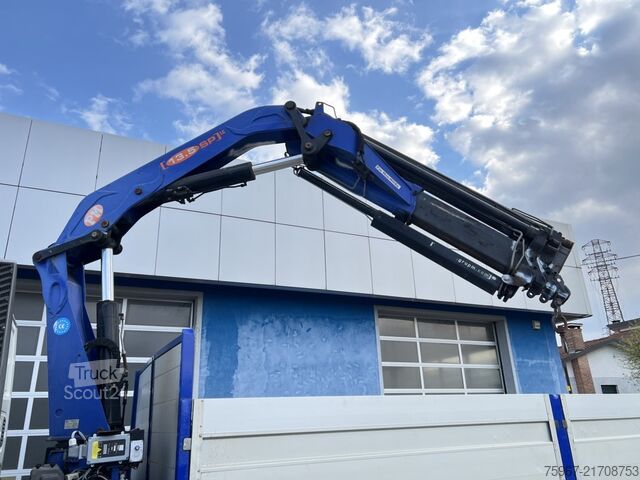 камион с фиксирана каросерия и кран Iveco Stralis 420