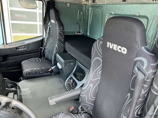 камион с фиксирана каросерия и кран Iveco Stralis 420