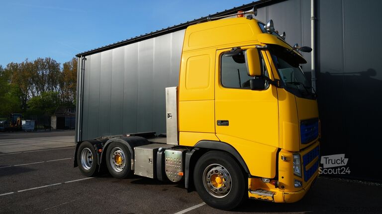 Estándar-SZM Volvo FH 440 6x2 tractor unit