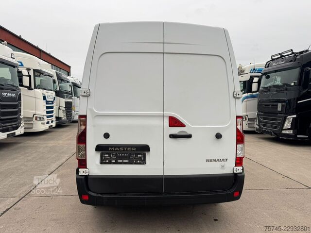 Furgoneta RENAULT MASTER 2,3 * PHARMA ZERTIFIKAT * KLIMA *