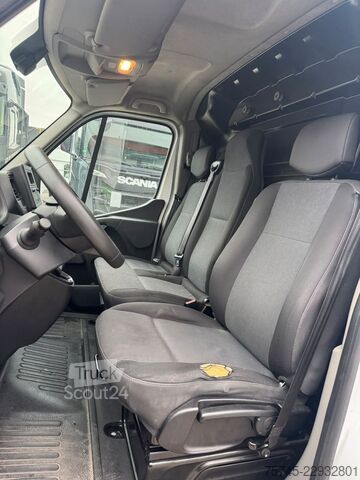 Furgoneta RENAULT MASTER 2,3 * PHARMA ZERTIFIKAT * KLIMA *