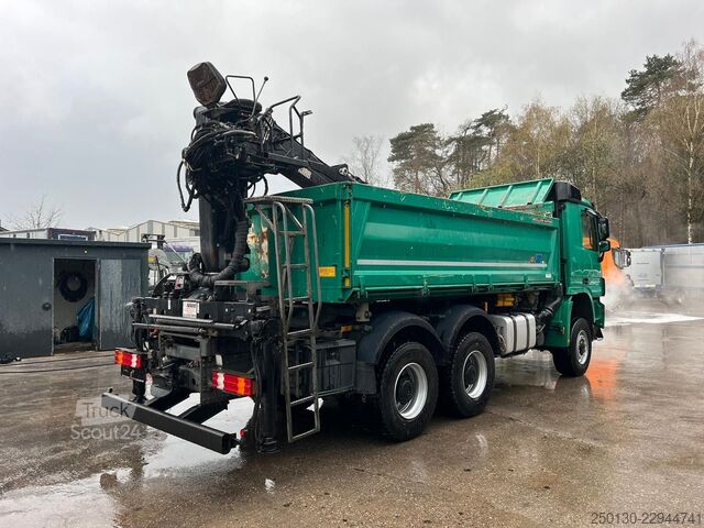 Tipvogn MERCEDES-BENZ Actros 3348 6x6 Kipper mit HIAB 1300RS 83
