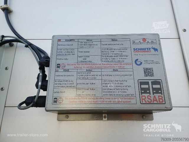 Otvorený náves s plachtou Schmitz Cargobull Curtainsider Standard Getränke
