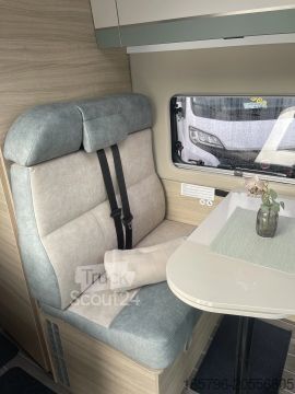 Kamper Forster V 599 HBL Livin' Up Pro 140 PS * Markise * Solar 200W