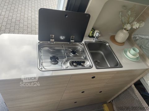 Kamper Forster V 599 HBL Livin' Up Pro 140 PS * Markise * Solar 200W