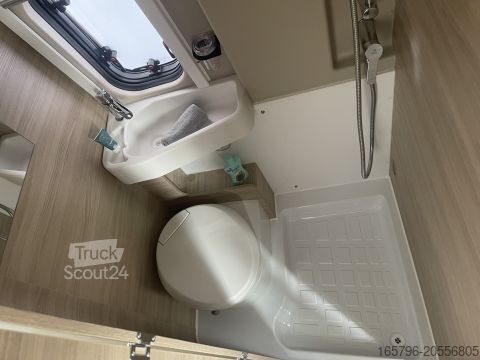 Kamper Forster V 599 HBL Livin' Up Pro 140 PS * Markise * Solar 200W