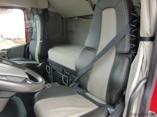 Φορτηγό ειδικού σκοπού VOLVO FH 500 8X4*4 EURO 6, RETARDER, TIERKöRPERTRANSPORT VOLL LUFT