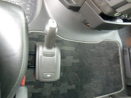 Φορτηγό ειδικού σκοπού VOLVO FH 500 8X4*4 EURO 6, RETARDER, TIERKöRPERTRANSPORT VOLL LUFT