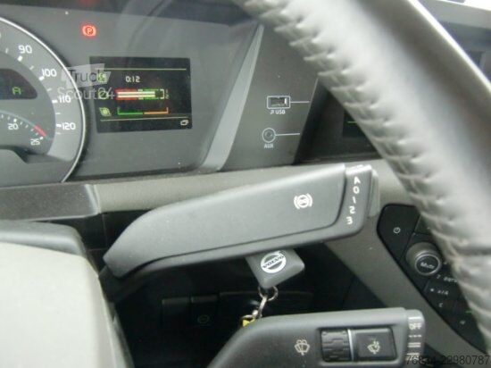 Φορτηγό ειδικού σκοπού VOLVO FH 500 8X4*4 EURO 6, RETARDER, TIERKöRPERTRANSPORT VOLL LUFT
