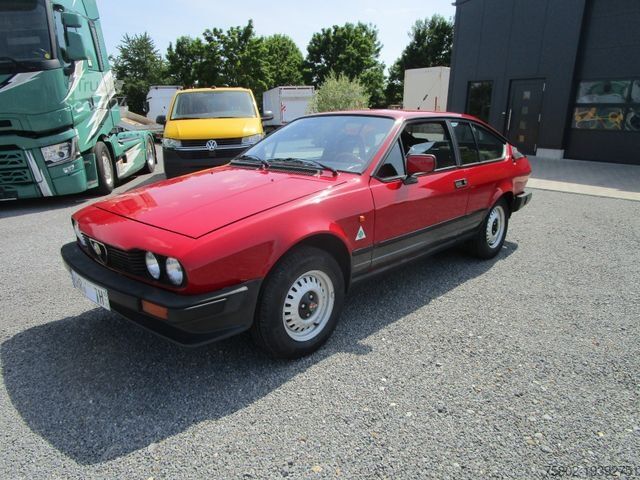 Kombijevsko vozilo ALFA ROMEO GTV 2.0 *H-Kennzeichen*