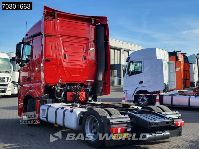 Volumetrekker Mercedes Actros 1942 4X2 NL-Truck Mega StreamSpace
