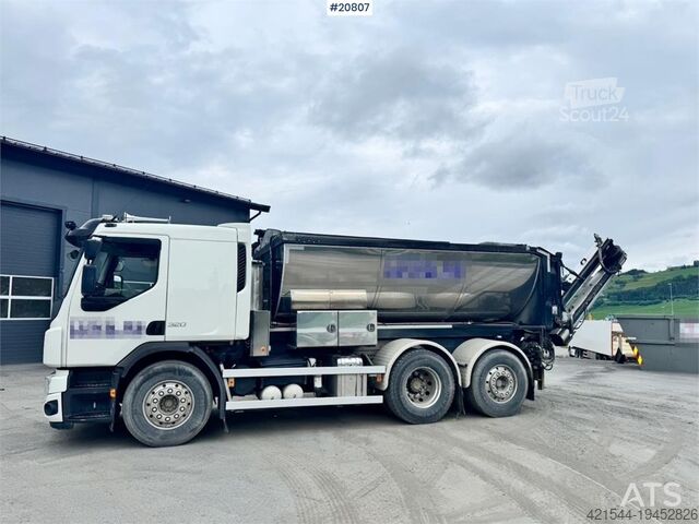 Dumper Volvo FE320 6x2 Asphalt Spreader. 68,000 km!