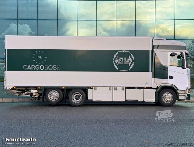 Koelwagen SCANIA S450 FULL AIR RETARDER VAN BEURDEN ISOLATED BOX